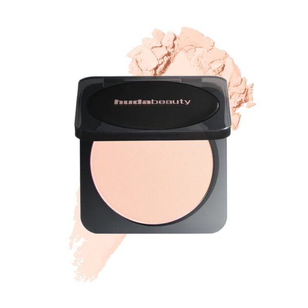 Huda easy bake and snatch Face Powder